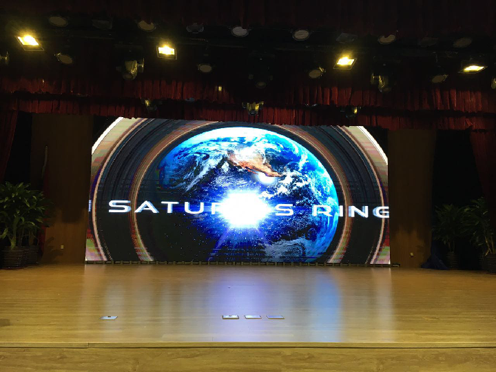 陜西延安中學(xué)P3